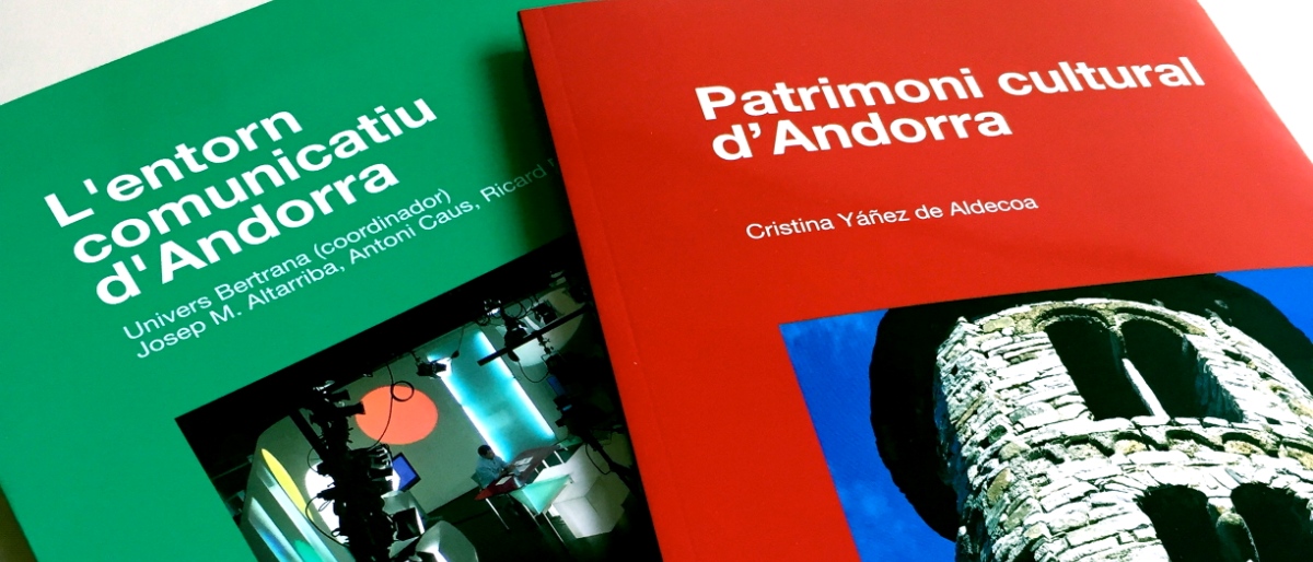 Llibres "L'entorn comunicatiu d'Andorra" d'Univers Bertrana (coord.) i... Foto: Moles Disseny.